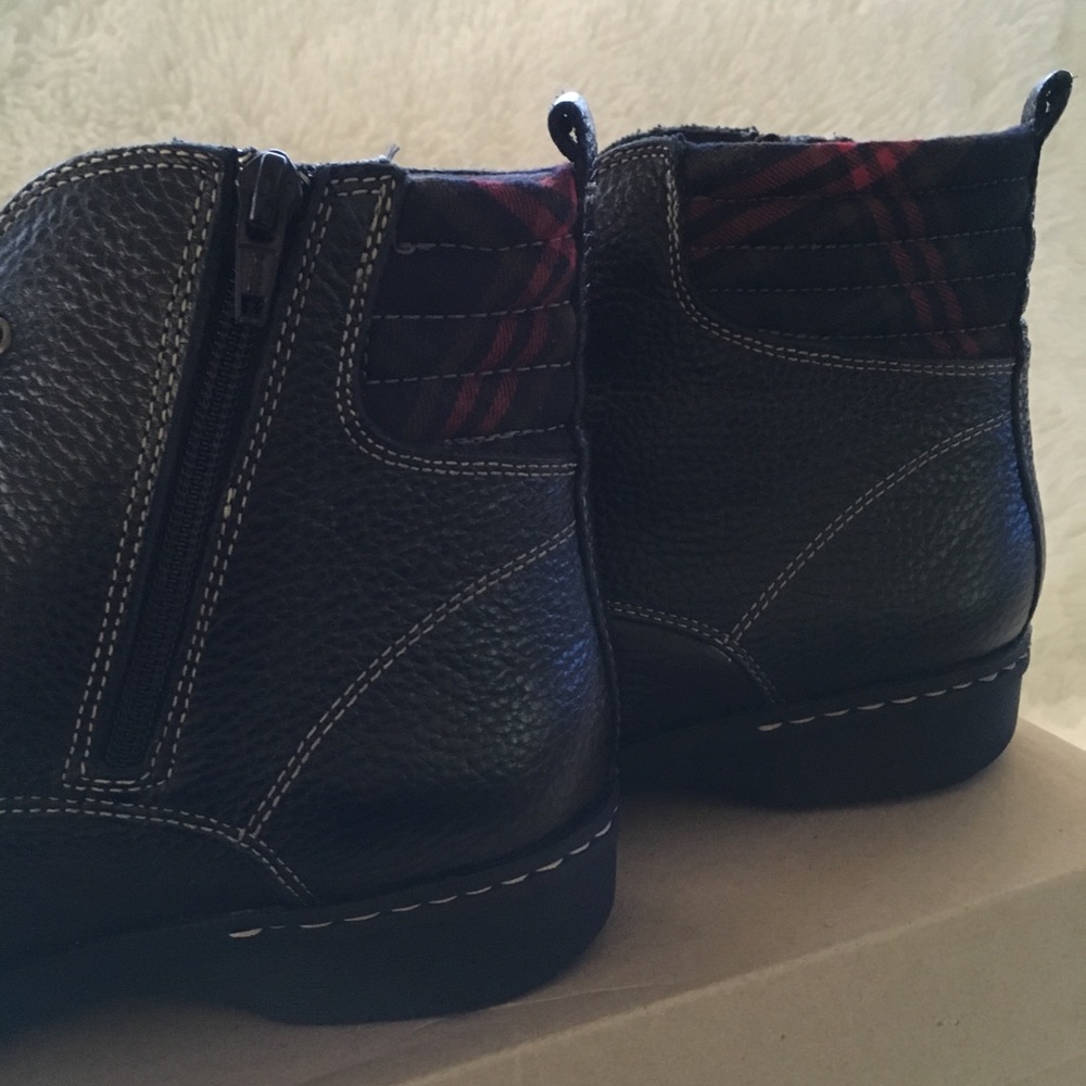 Clarks Whistle Bea ankle boots - Picture 6 of 8